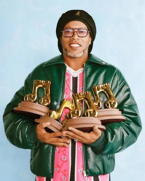 队注入新鲜 队注入新鲜